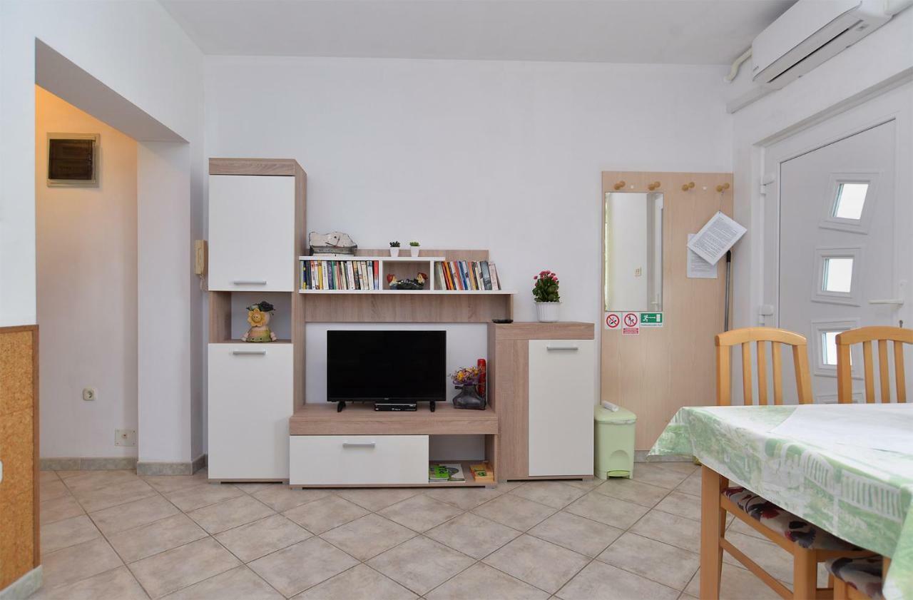 Pool Apartments 624 プーラ エクステリア 写真