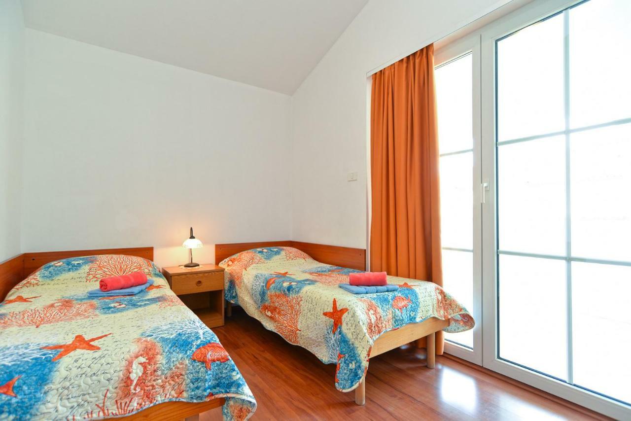 Pool Apartments 624 プーラ エクステリア 写真
