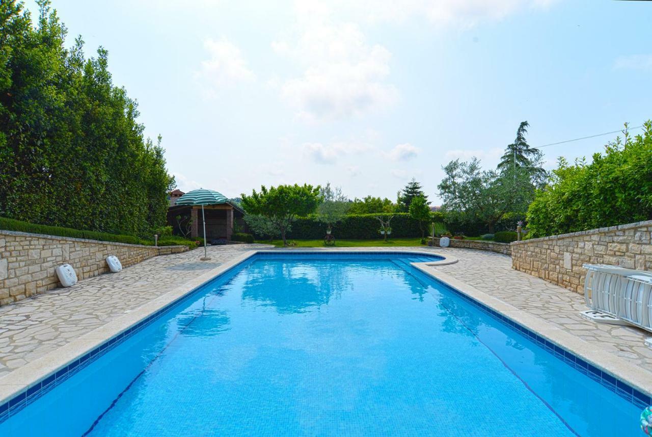 Pool Apartments 624 プーラ エクステリア 写真