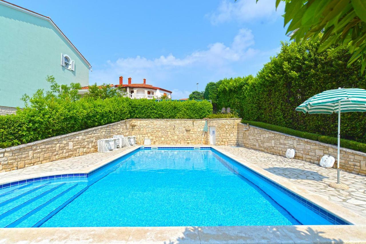 Pool Apartments 624 プーラ エクステリア 写真